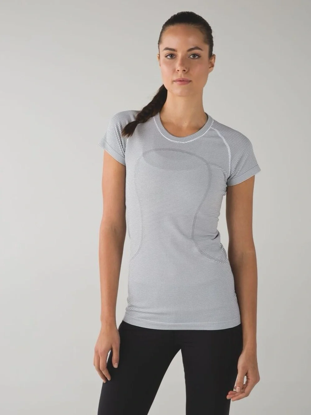 Lululemon Swiftly Tech Short Sleeve 2.0 Stripped Size 6